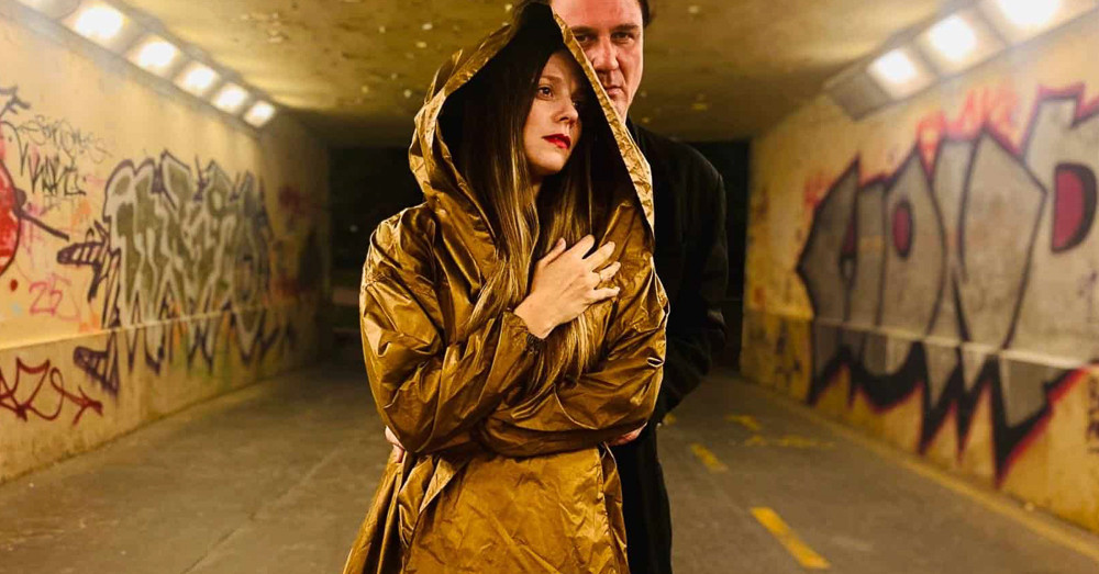 Sötét és szenvedélyes séta