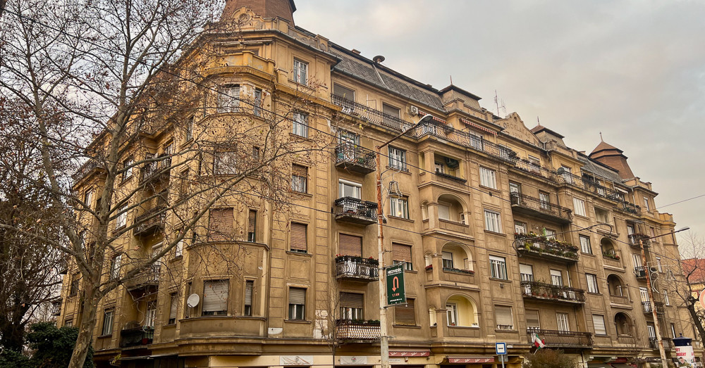 Böszörményi út 13–15.