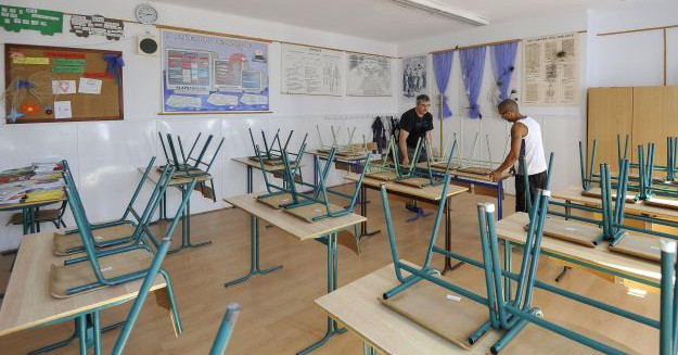 Egy diák jelentkezett az ELTE földrajz-matek, és fizika-töri tanári képzéseire is első helyen