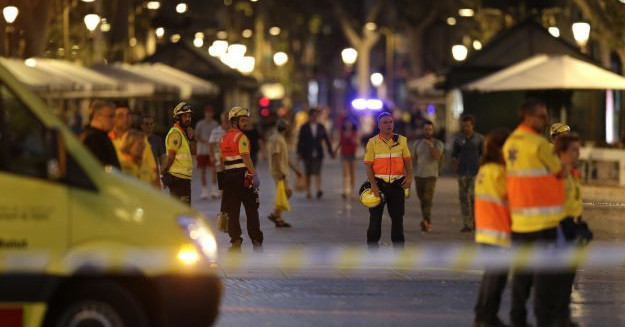 Barcelonában 500 euró lesz a bírság járdán rollerezésért