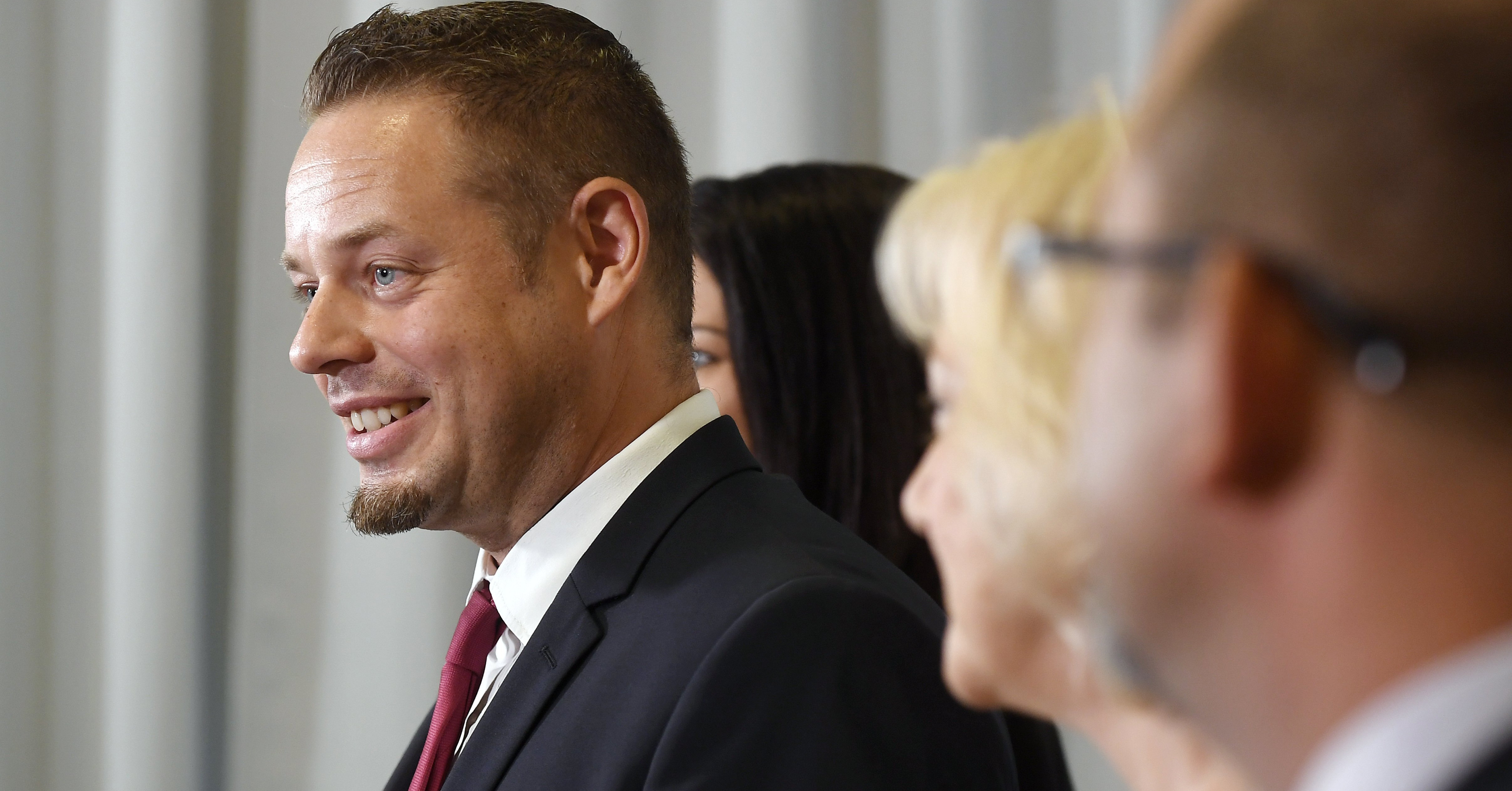 Az LMP képviselőjének is „ködös”, hogyan lett Vitézy Dávid a párt főpolgármester-jelöltje