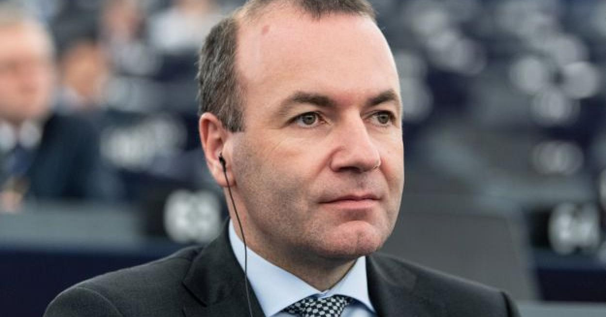 Weber kiszúrta, hogy Nemzeti Kártyát adunk oroszoknak