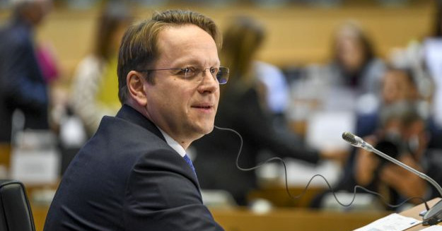 Politico: Csak kisebb pozíciókat kaphat a jövőben Magyarország az Európai Bizottságban