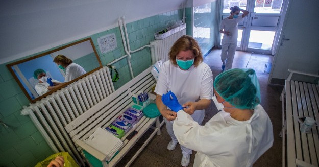 Egy hónapja nincs klíma a János kórház ortopéd műtőjében