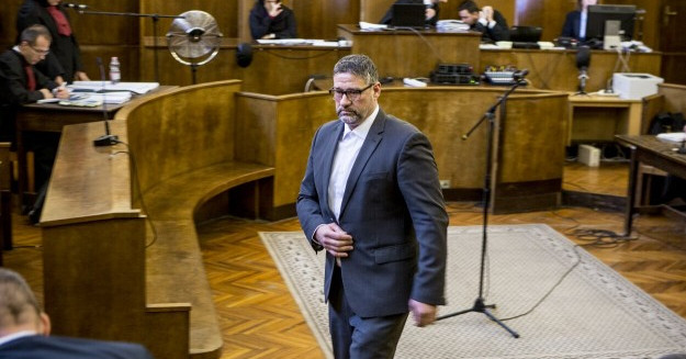 Lemondott tisztségéről a Simonka-per bírája