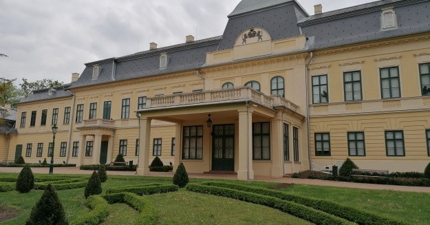 Lázár döntött, felfüggesztették a Wenckheim-kastély átadását Vásárhelynek