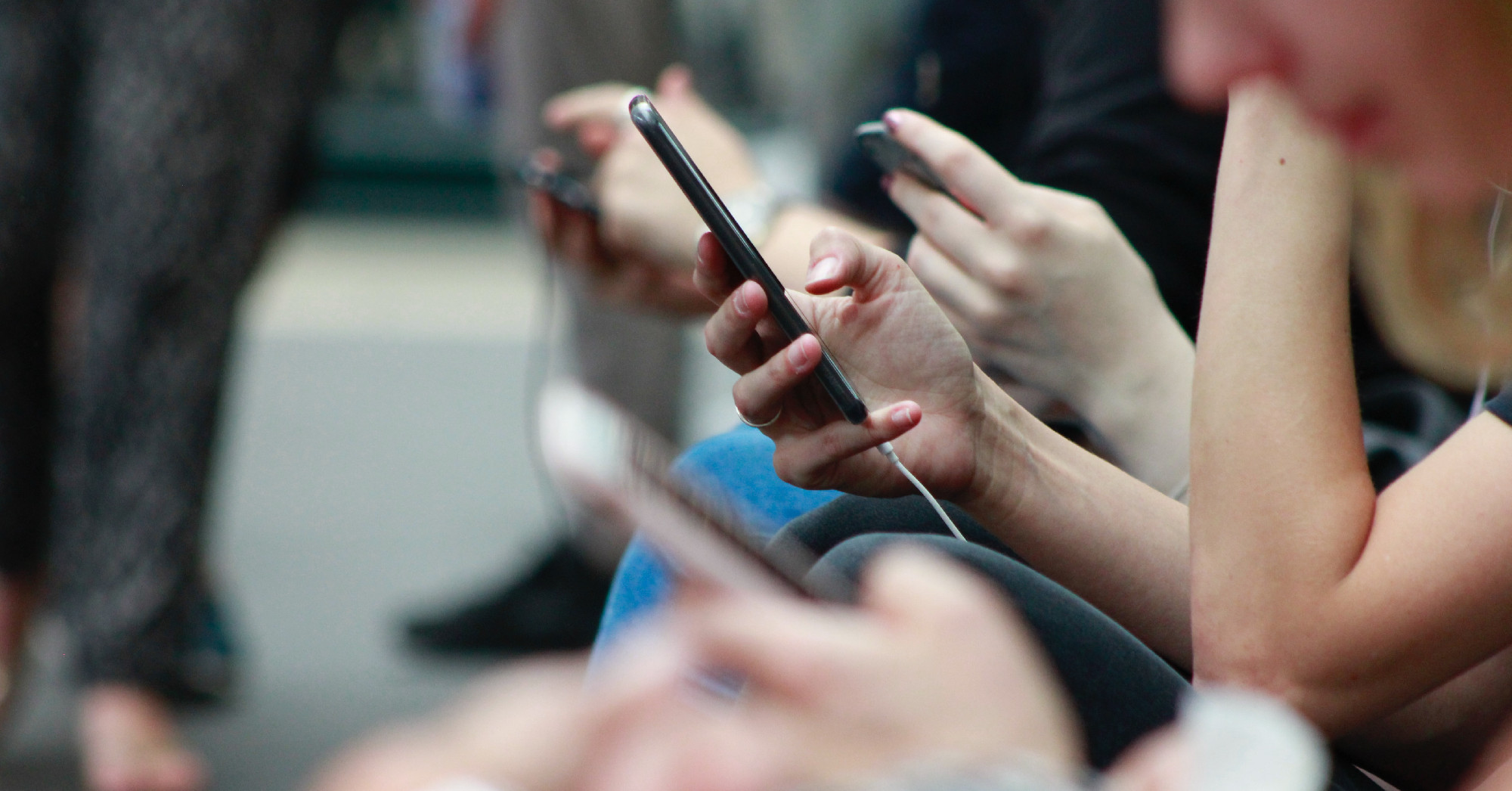 PDSZ: szükségtelen a mobiltelefonok használatát korlátozó rendelettervezet
