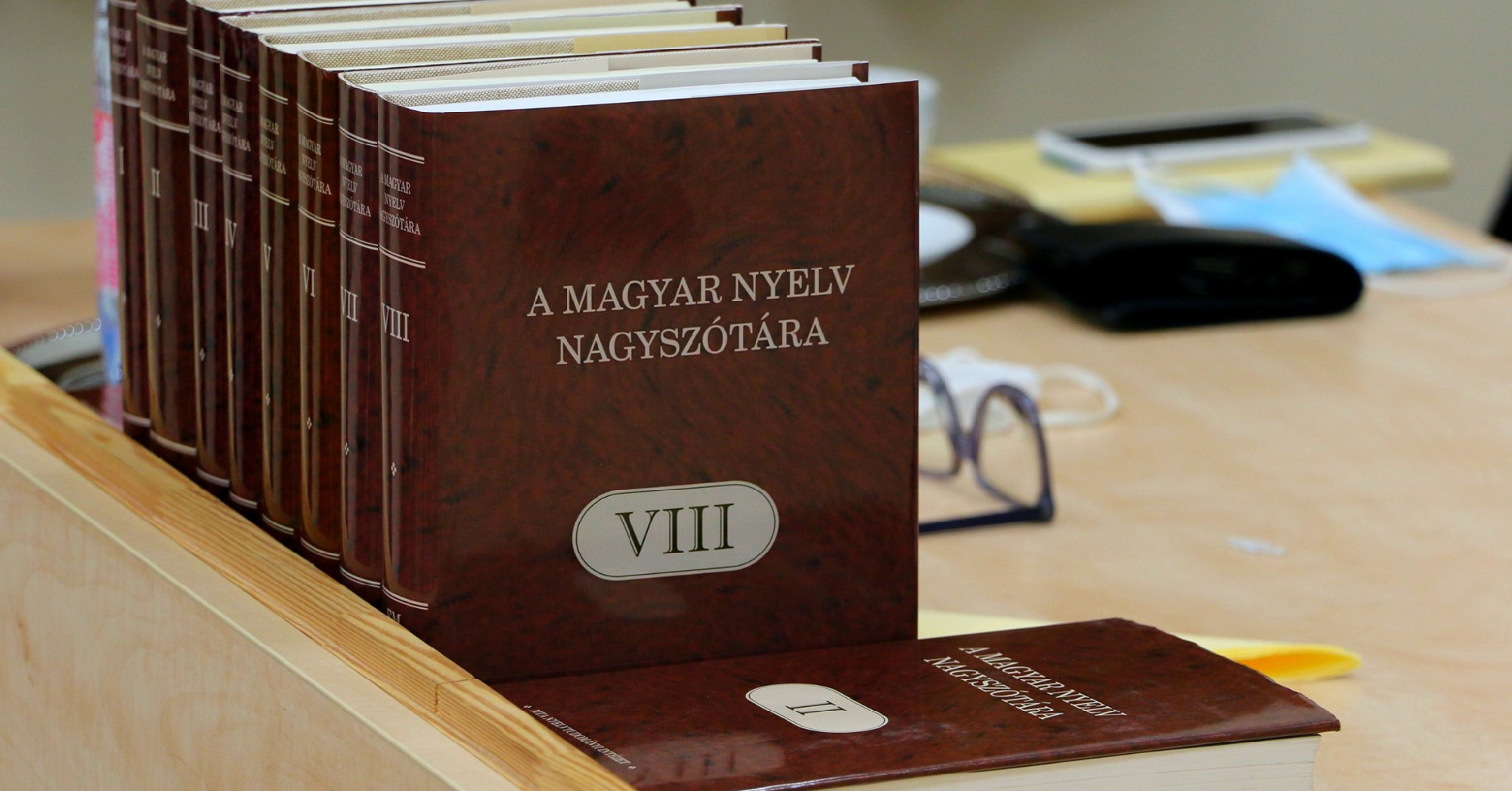 Cseresnyési László: Nyelv és neurózis