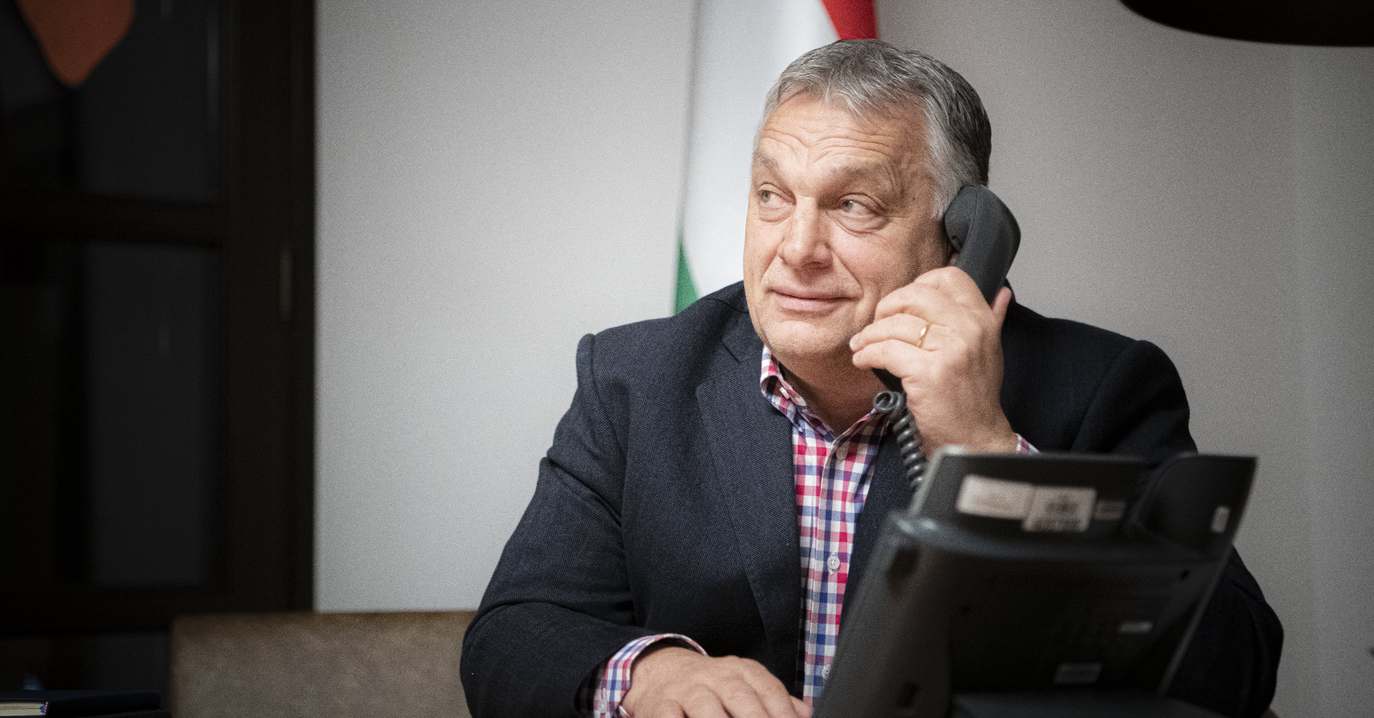Ha elmondja, mit gondol Orbán Viktorról, vásárlási utalványt nyerhet!