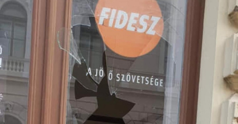 A Fidesz nem szavazta meg az EP állásfoglalását arról, hogy egyes uniós politikusok orosz érdekeket szolgálnak