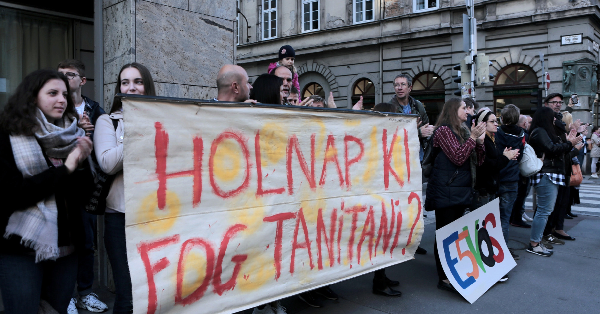 Pedagógusbér-emelés a valóságban: még mindig nem tudják a tanárok, mennyit fognak keresni