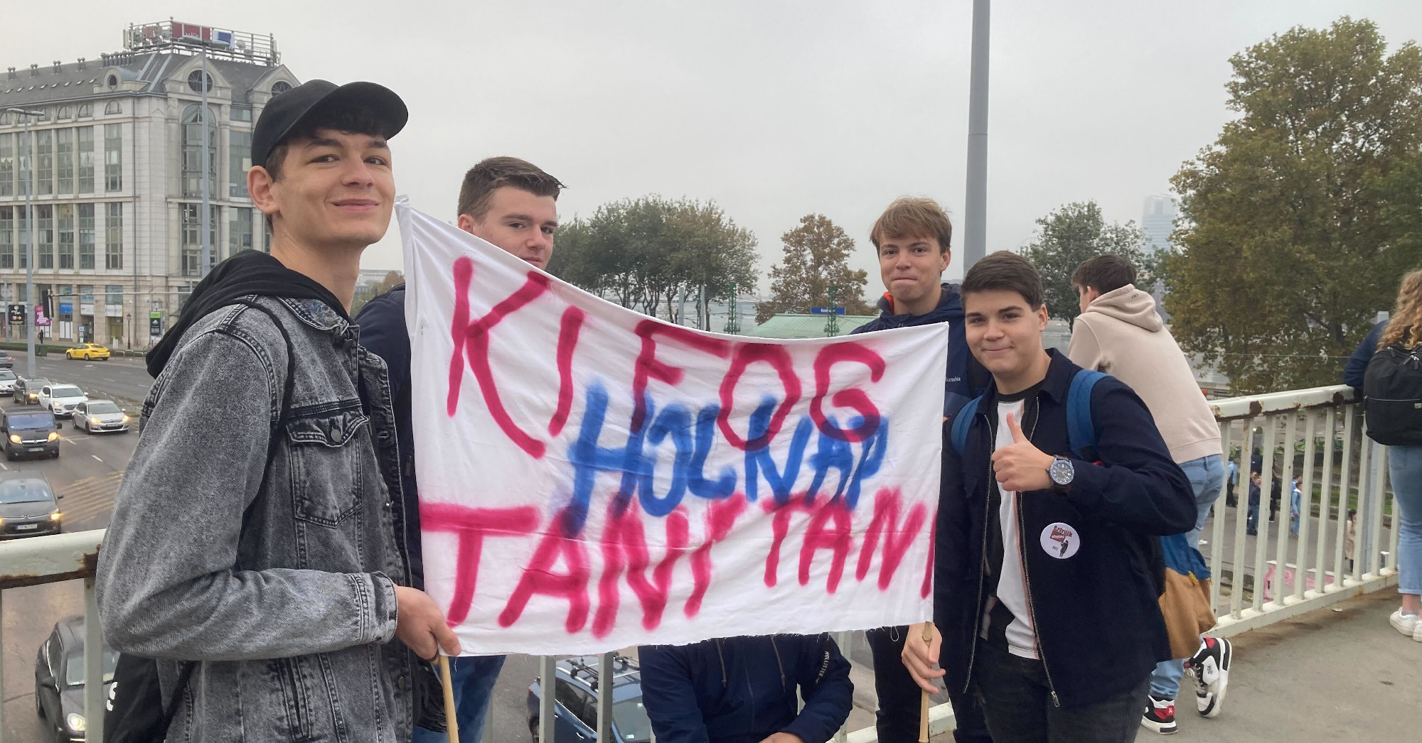 Már nem minősülnek közfeladatot ellátó személyeknek a tanárok