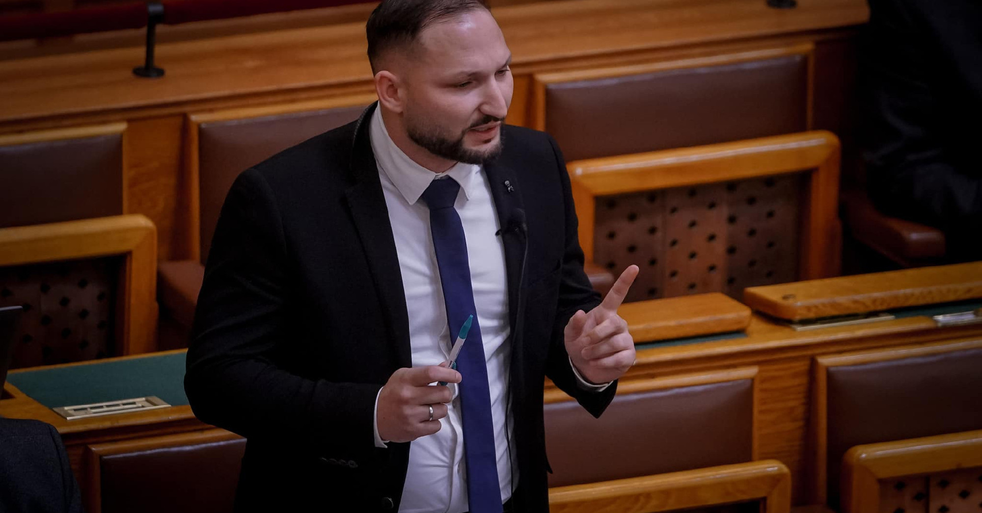 A kórházügyben akciózó képviselőt indítja a DK Szentesen