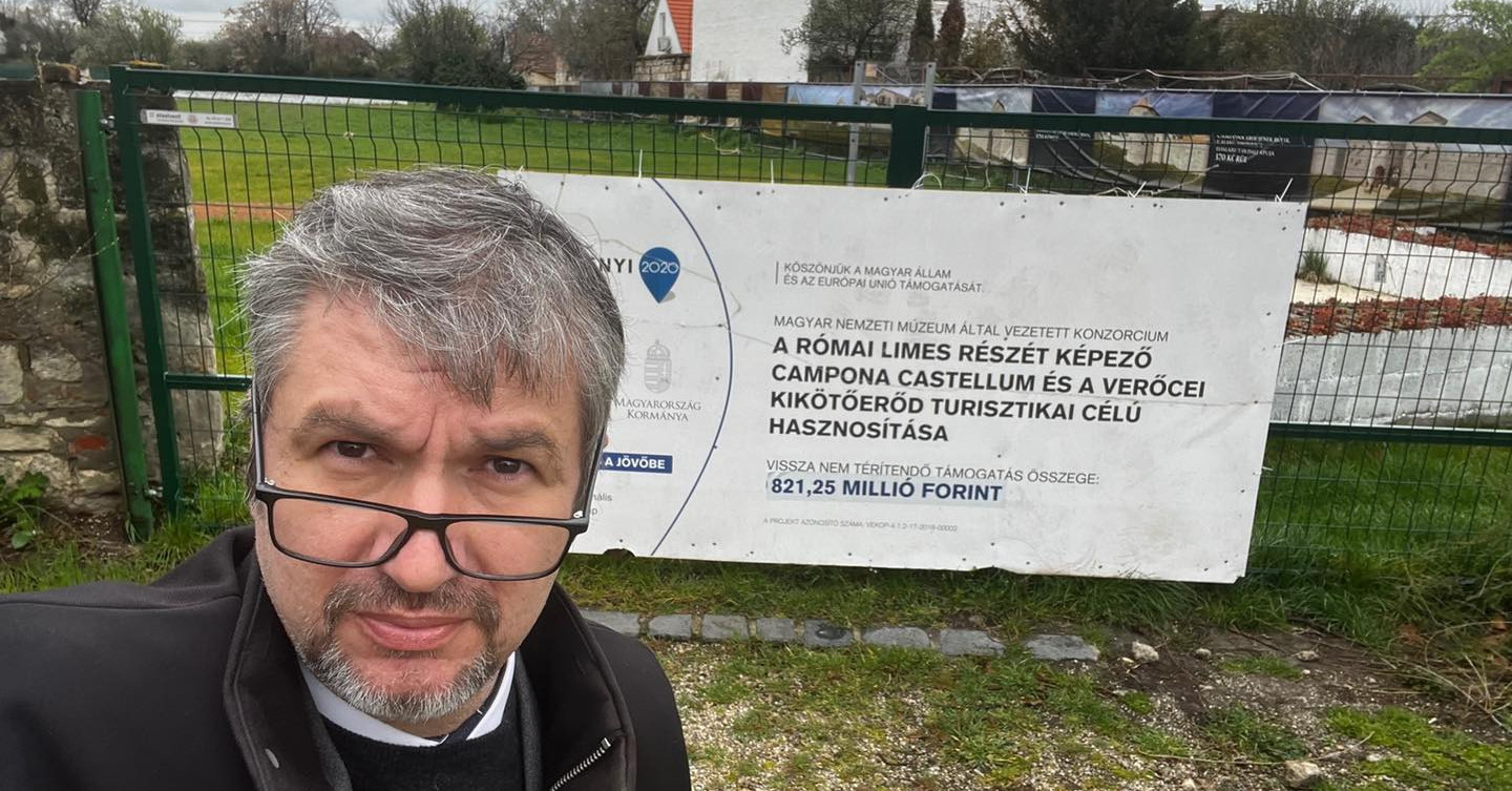 Hadházy: Ha félrenézünk, nem különbözünk a Fidesztől