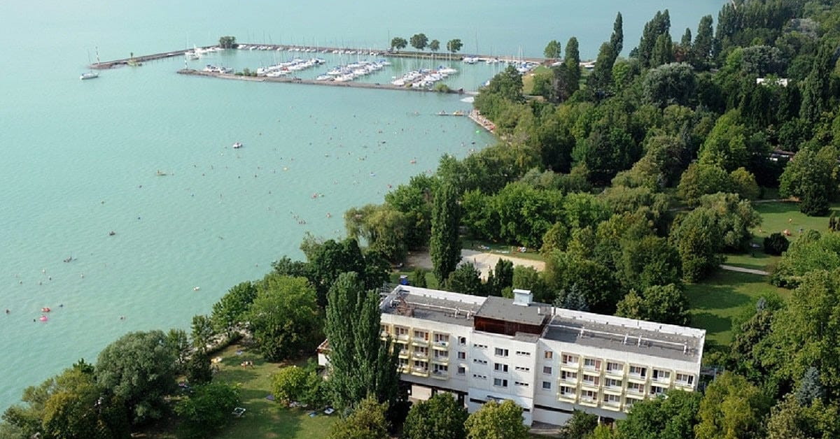 47 hektár „le nem nyúlt” Balaton-part a tét