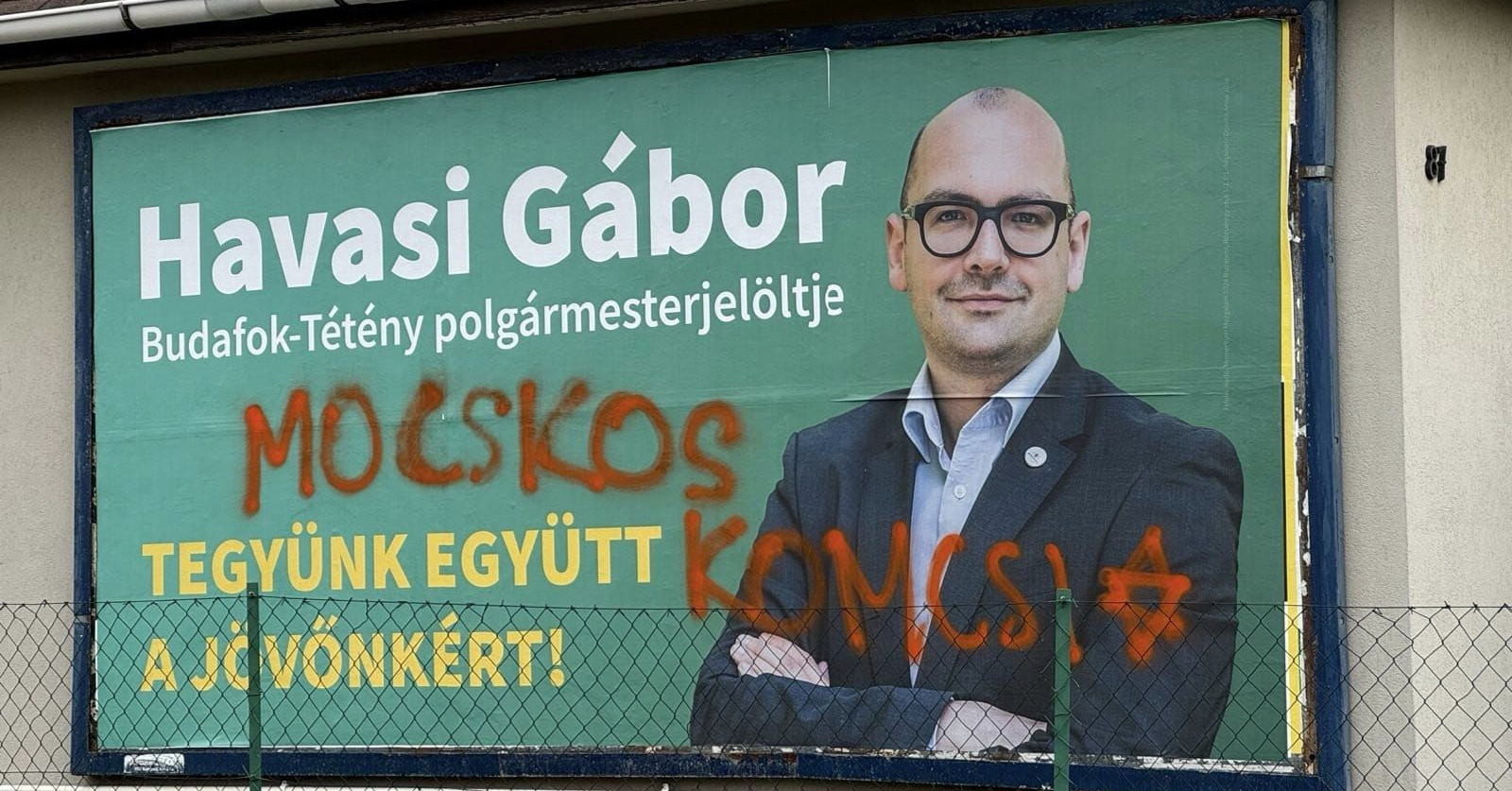 Dávid-csillag, „mocskos komcsi”: indul a kampány