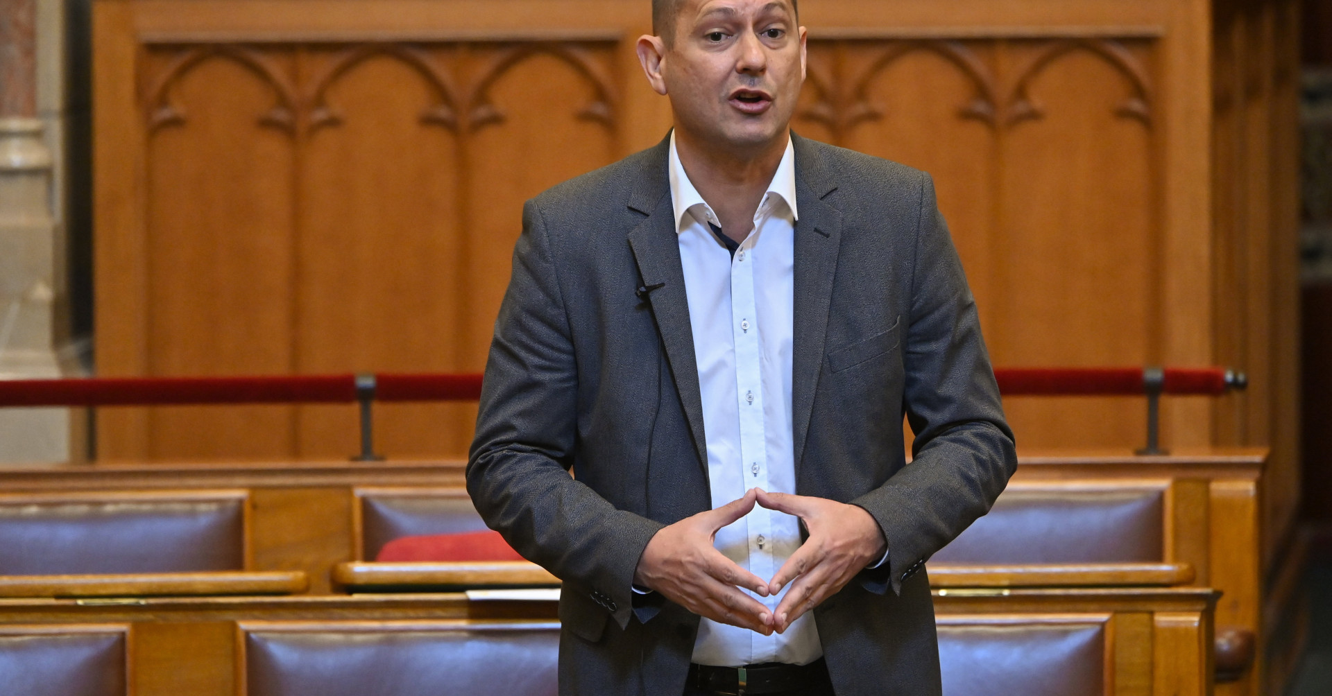 40 milliós kenőpénz miatt Polt Péter kezdeményezte Molnár Zsolt mentelmi jogának felfüggesztését