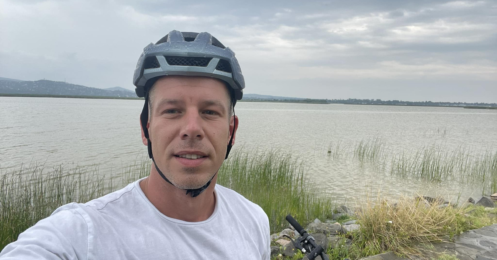Magyar Péter balatonparti biciklizést hirdetett hétfőre