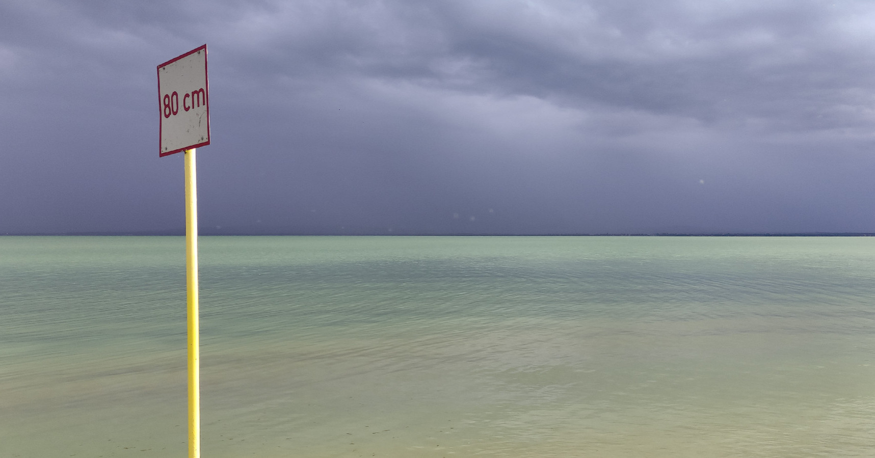 Meghalt egy fiatal férfi, miután kimentette barátnőjét a Balatonból