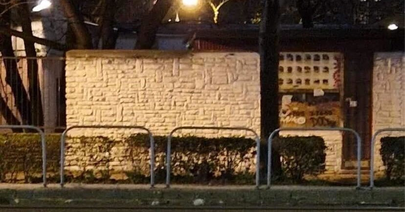 K. Endre "hazahúzott", avagy már nyoma sincs az aktuálpolitikai falfirkáknak