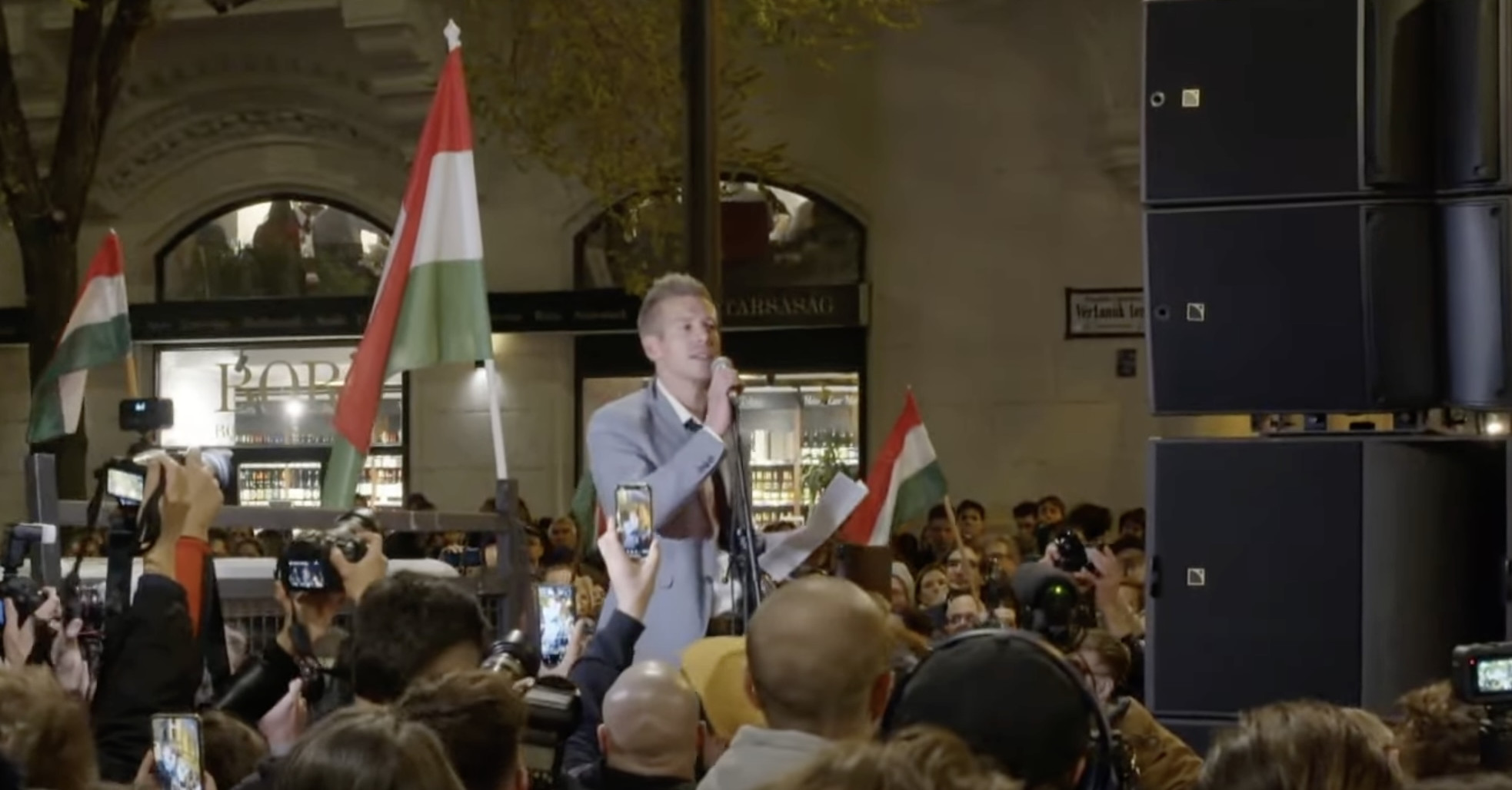 A legfőbb ügyész lemondását követelték Magyar Péter tüntetésén