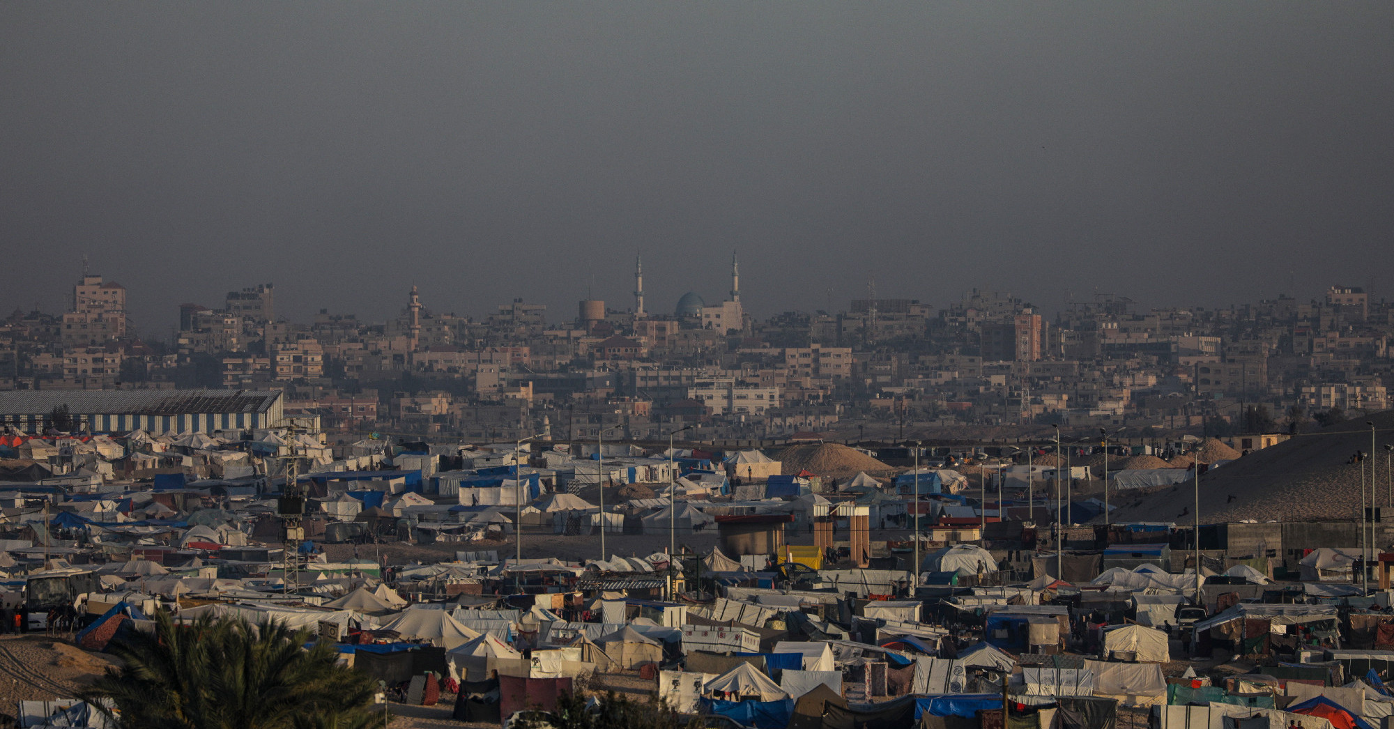Netanjahu: Izrael kitűzte a Rafah elleni offenzíva időpontját