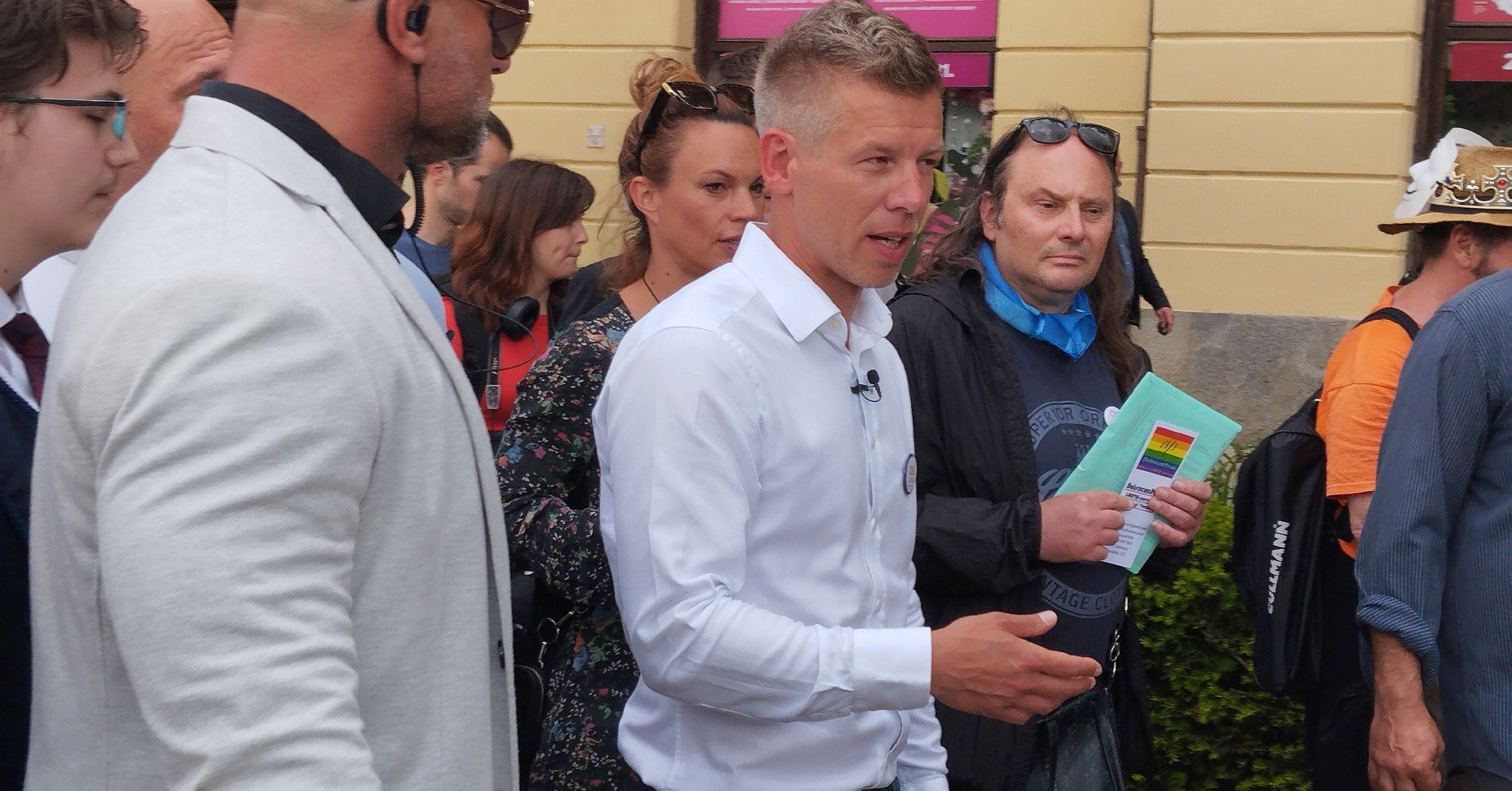 Magyar Péter a tanárok fizetéséhez kötné a miniszterekét