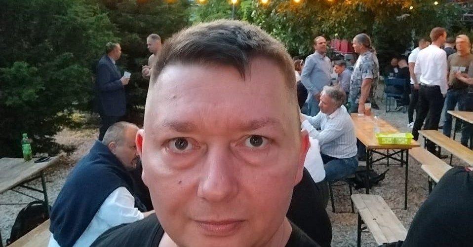 Visszavonul a Karsai Dánielnek Xanaxot ajánló Megafonos