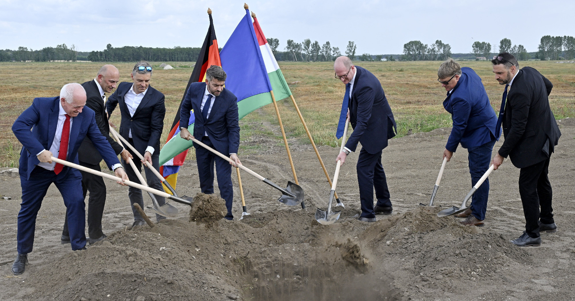 Páncéltörő gránátvetőt gyártó üzemet hoznak létre Vecsésen