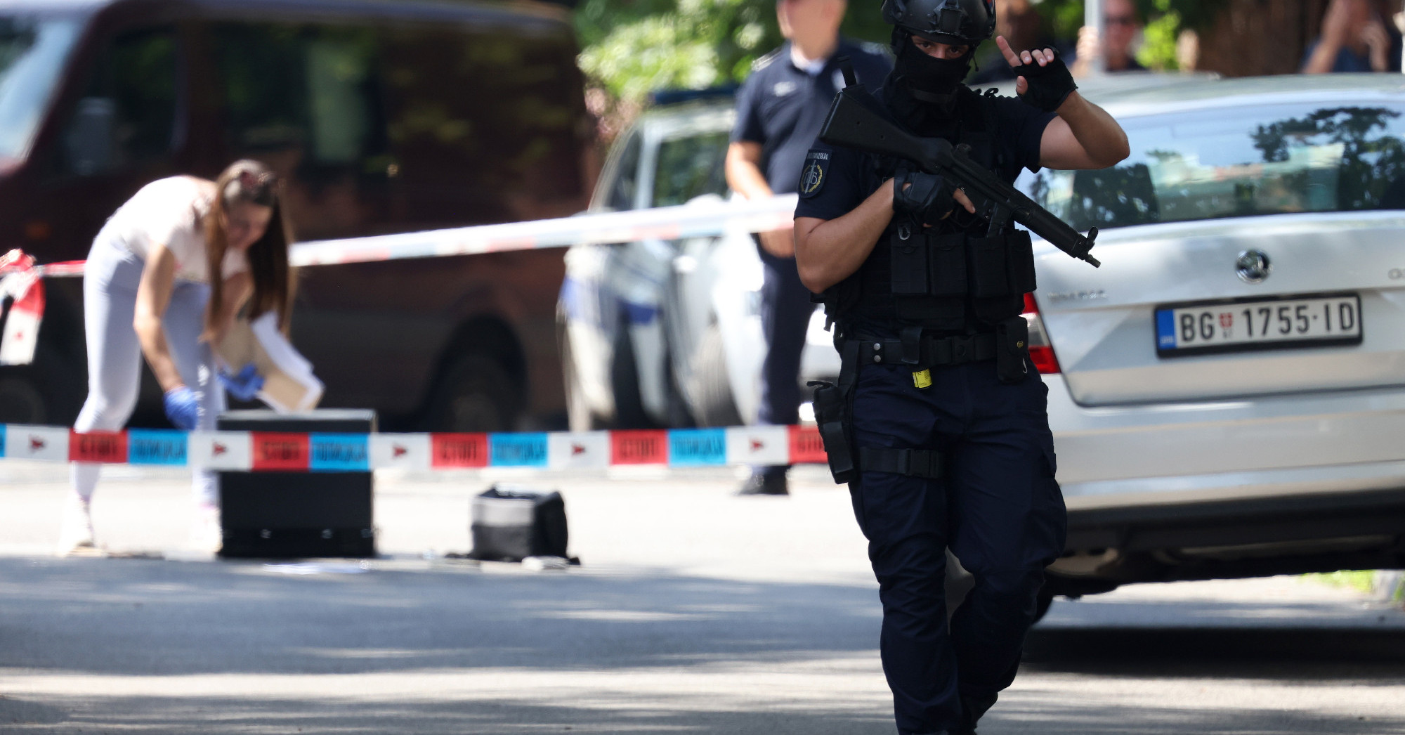Iszlám hitre tért szerb férfi lőtte meg a rendőrt Belgrádban