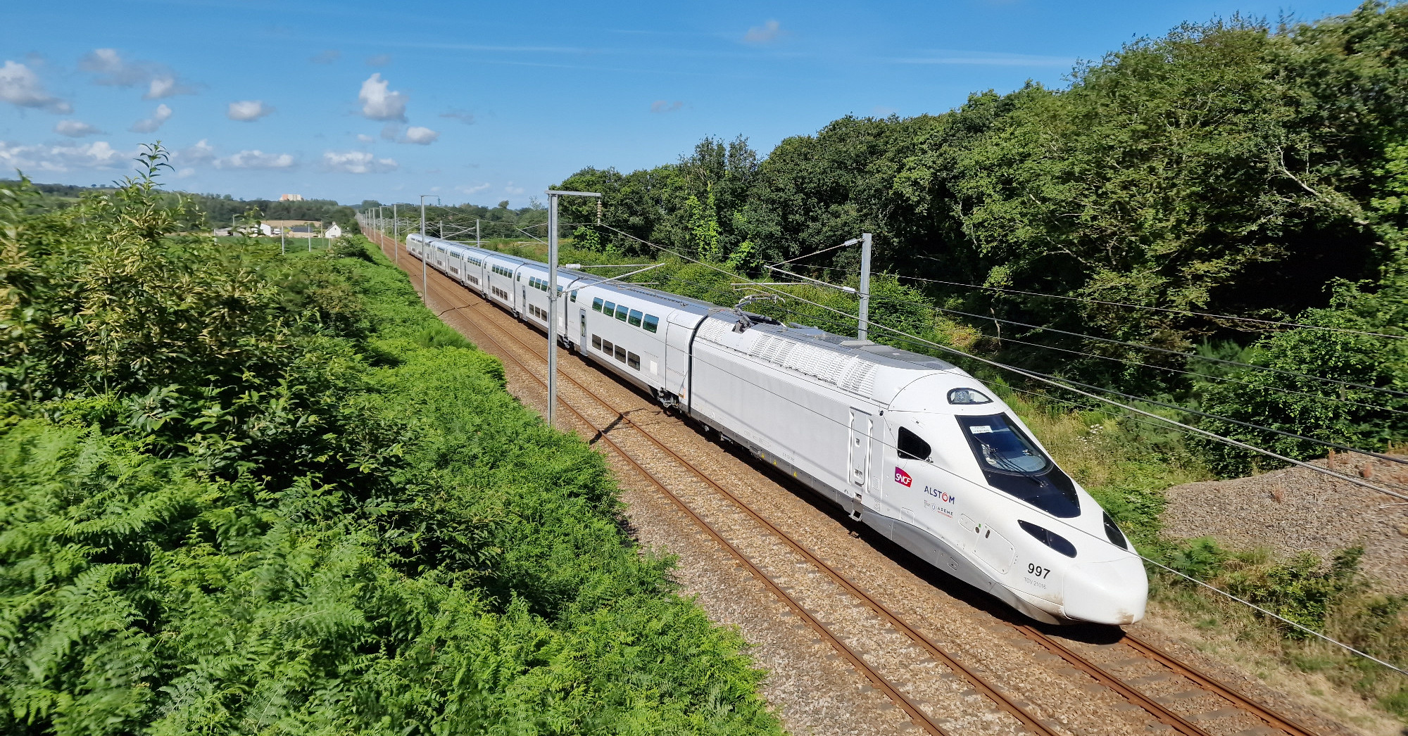 Káosz a francia vasútvonalakon: megrongálták a TGV-hálózatot