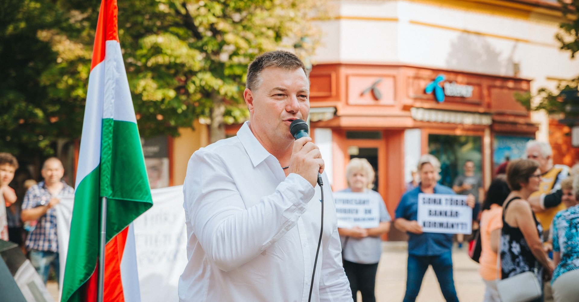 A DK felfüggesztette rebellis gyulai politikusa párttagságát