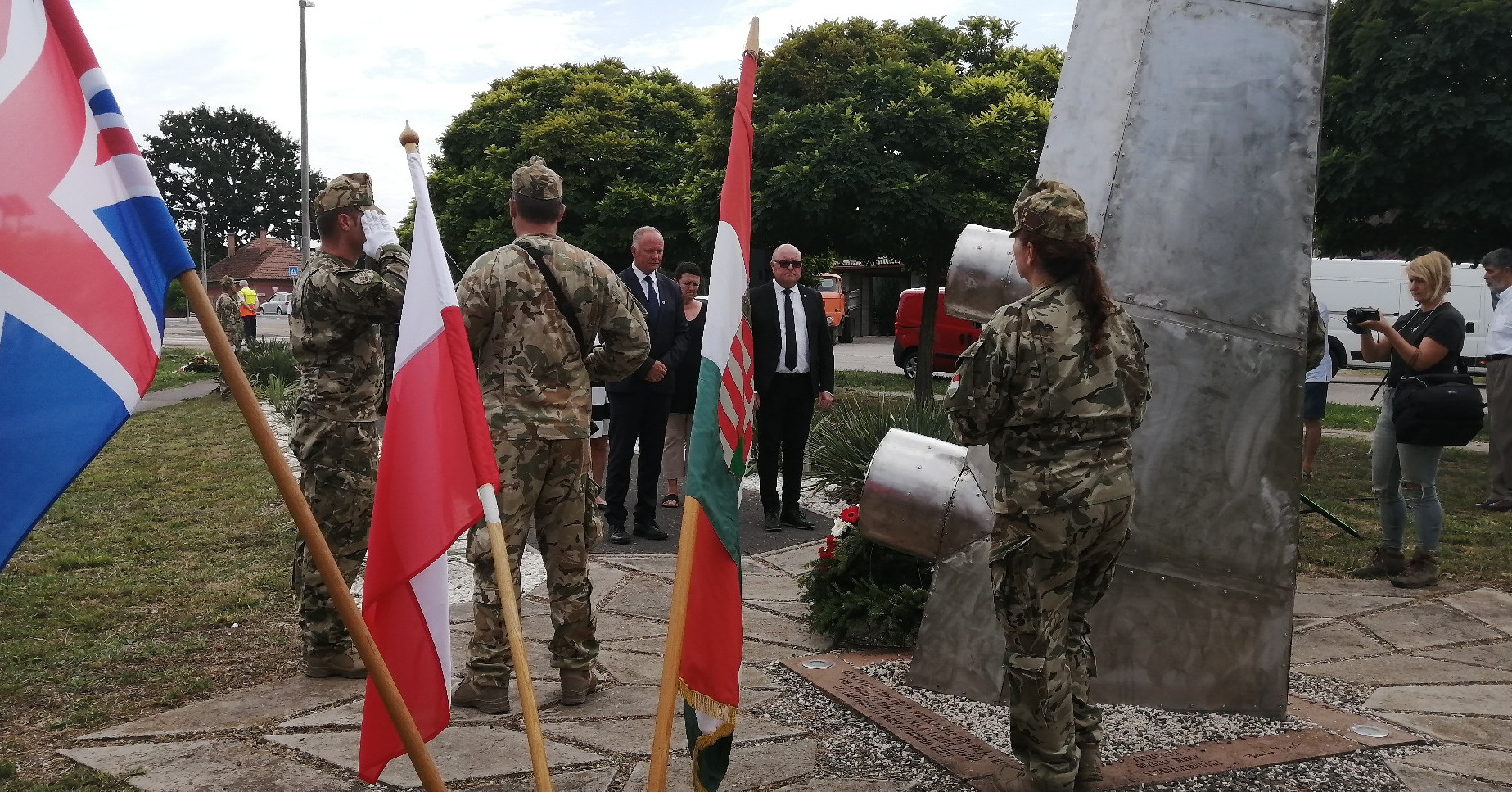 80 éve lőtték le Szentesnél a bombázót, amiről nem tudták, mit vitt