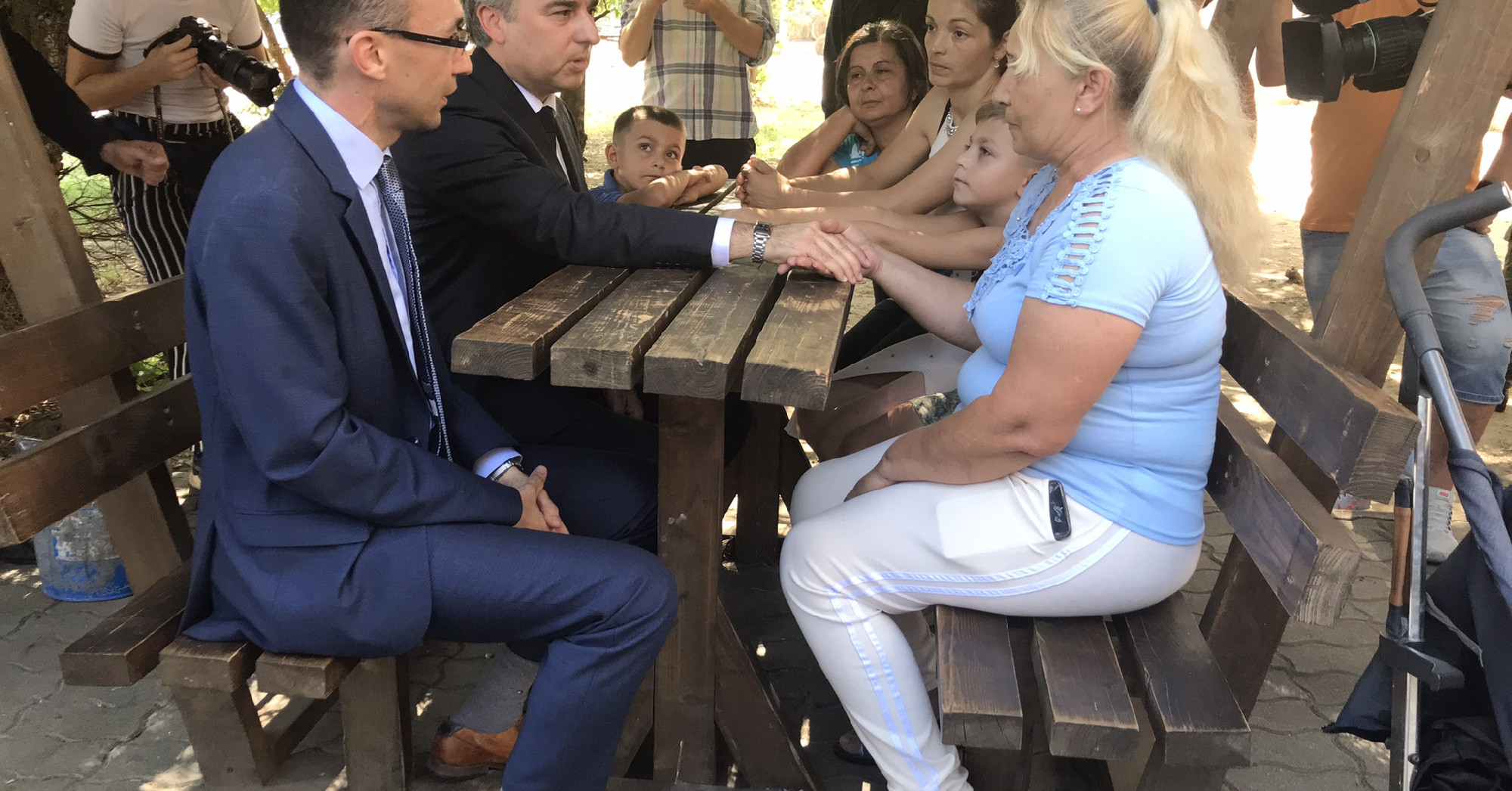 Orbán Viktor helyett David Pressman látogatta meg a kipaterolt ukrajnai menekülteket