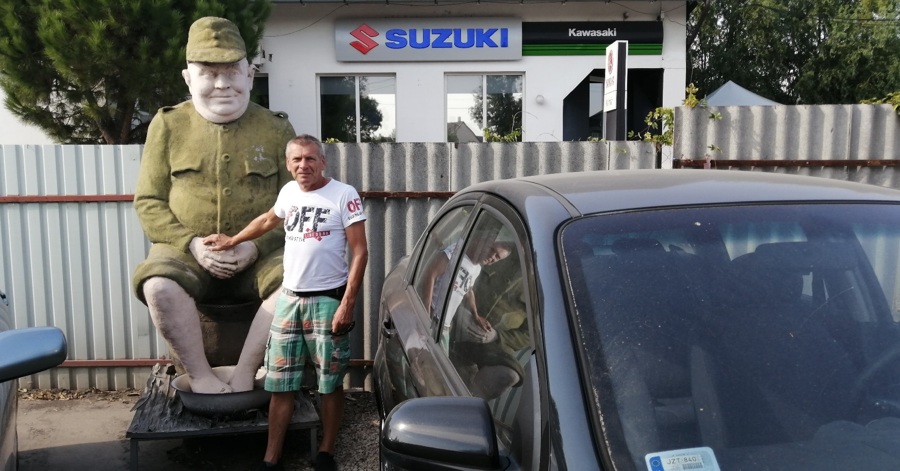 Svejk, a rendszerváltó harminc éve vigyorog rajtunk