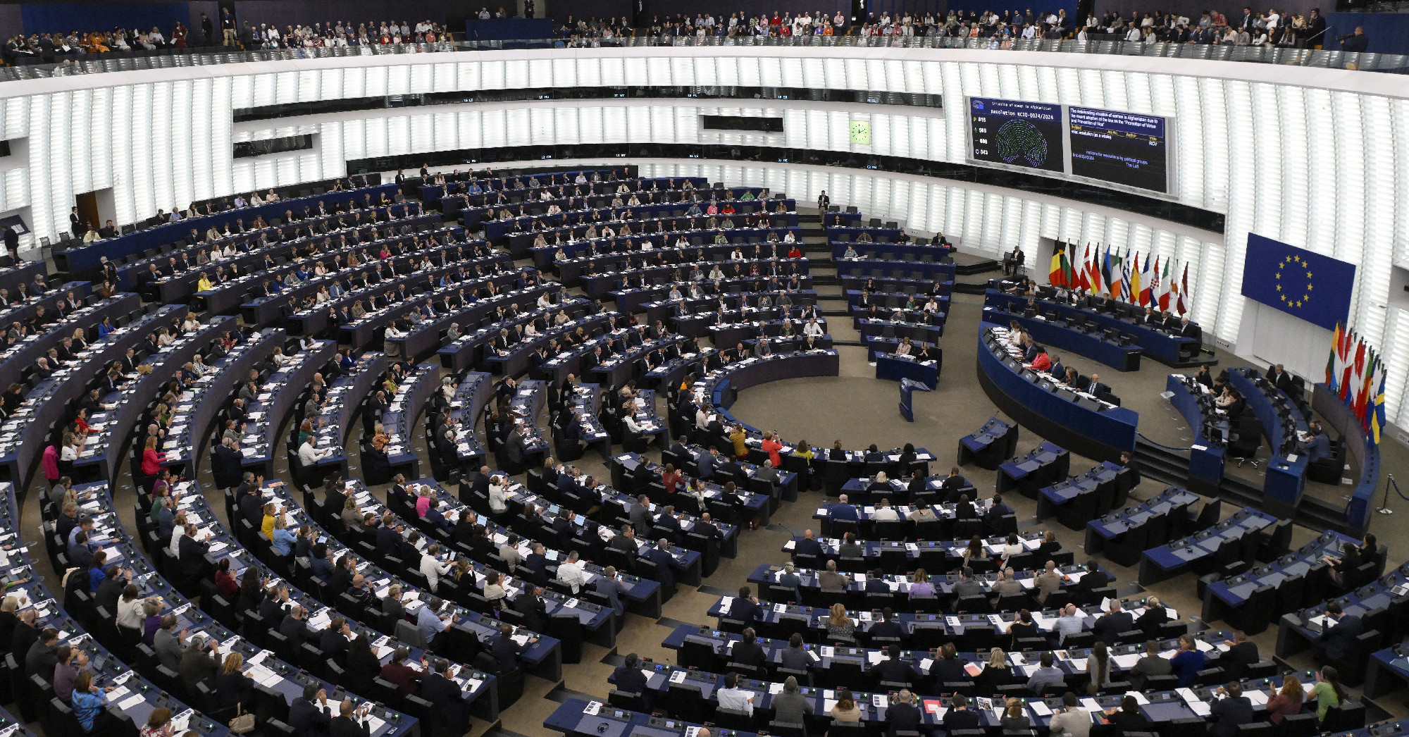 Európai Parlament: Ukrajnának képesnek kell lennie katonai célpontokat támadni Oroszországban