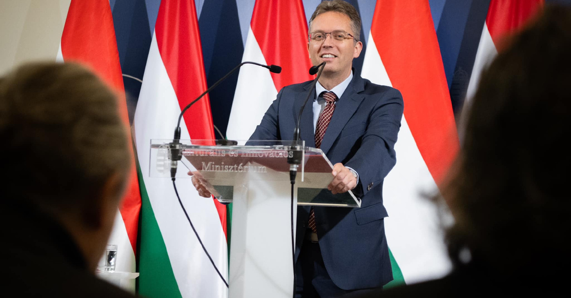 12 milliárd megy a HU-rizont pályázatokra