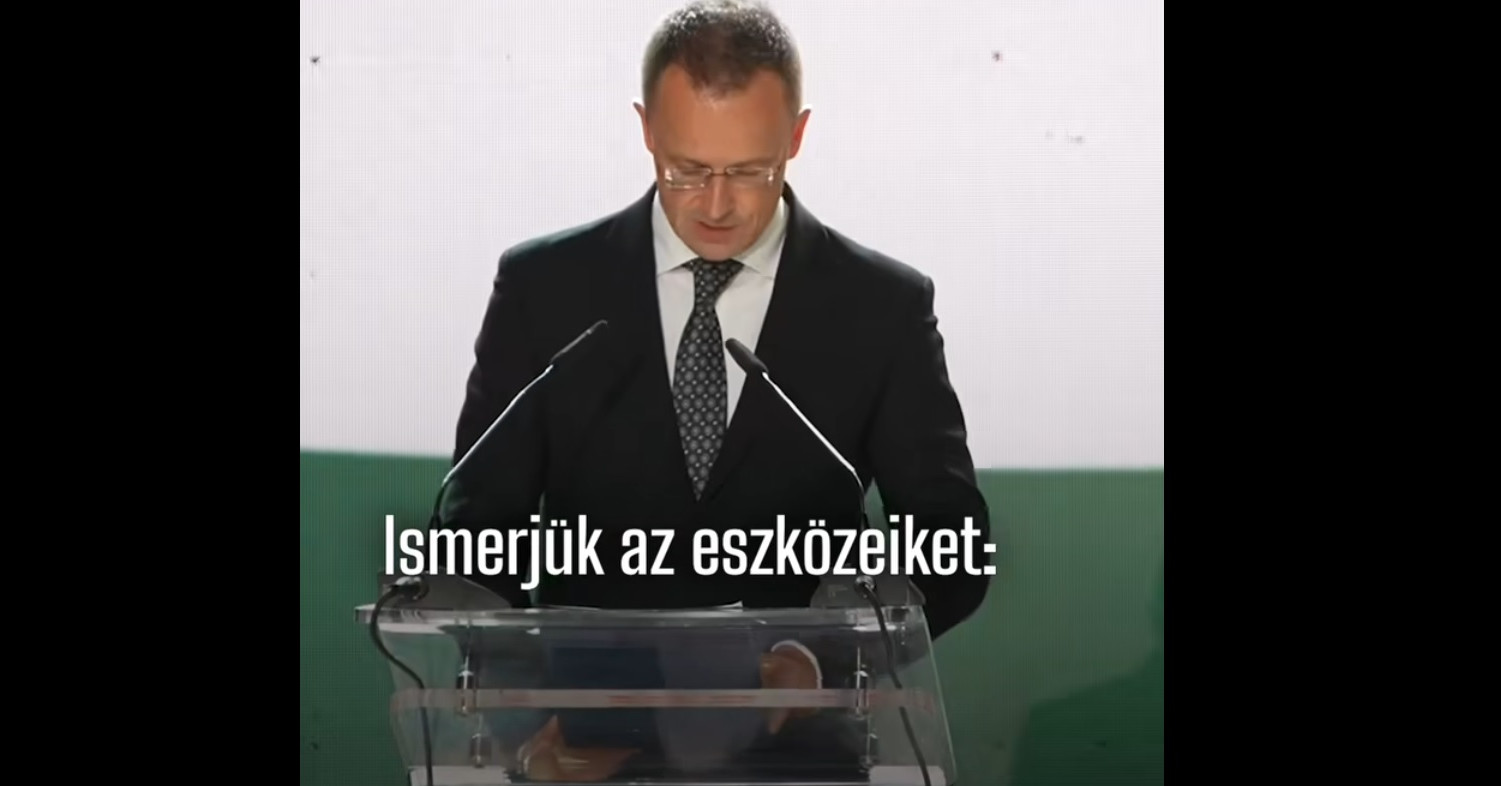 Felállva tapsoltak Szijjártó Péternek, aki szerbül beszélt