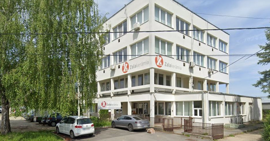 Romániába költözteti gyártása egy részét a Zalakerámia