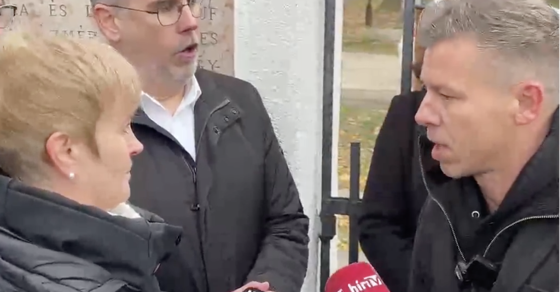 Nem engedték be Magyar Pétert a bicskei gyermekotthonba, a kapunál vitatkozott a helyettes államtitkárral