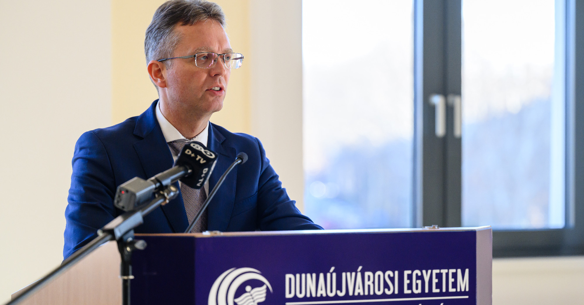 Drasztikusan csökkent az egyetemi ösztöndíjas férőhelyek száma