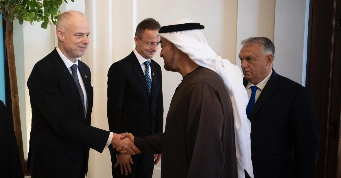 Az arabokkal összefogva erősíti a honvédség ütőképességét a kormány