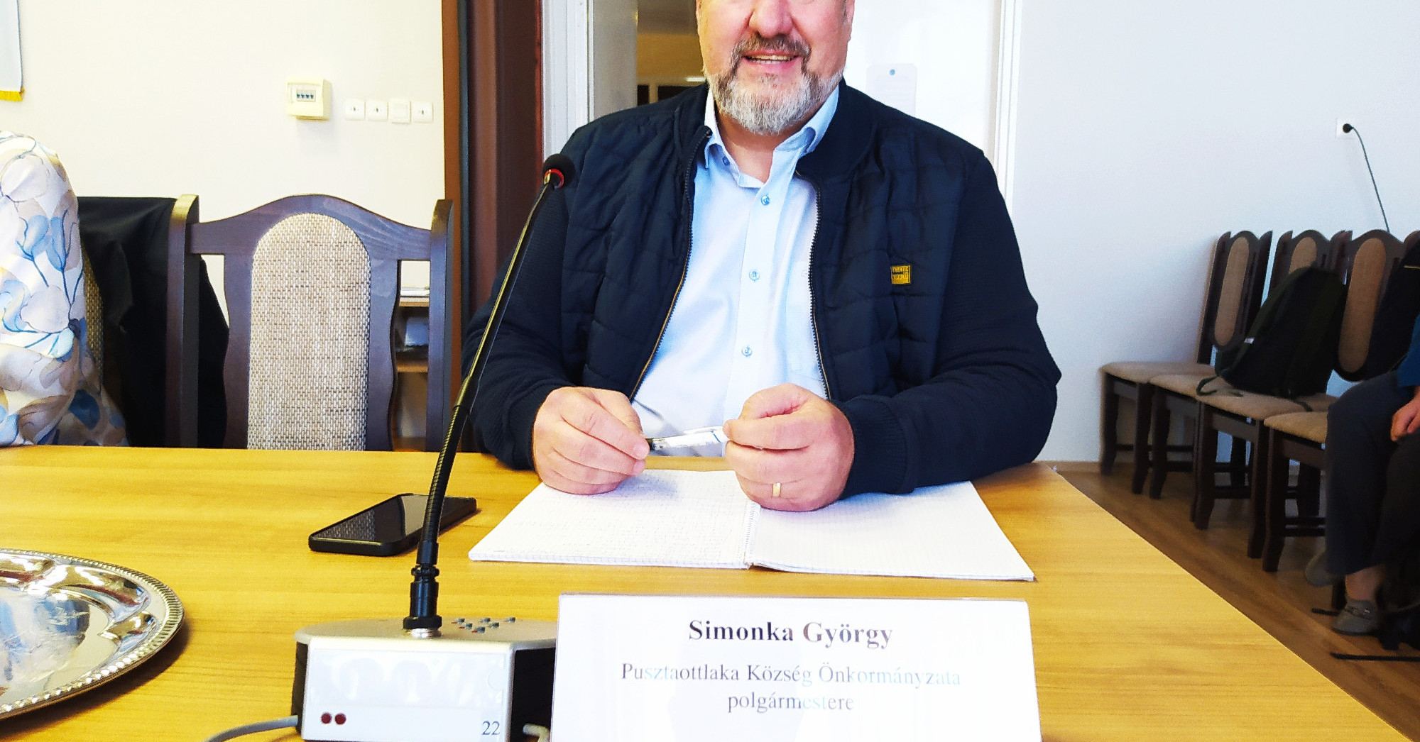 Törvénysértések miatt törölték Simonka cégét, akinek más frontokon perekkel kell szembenéznie