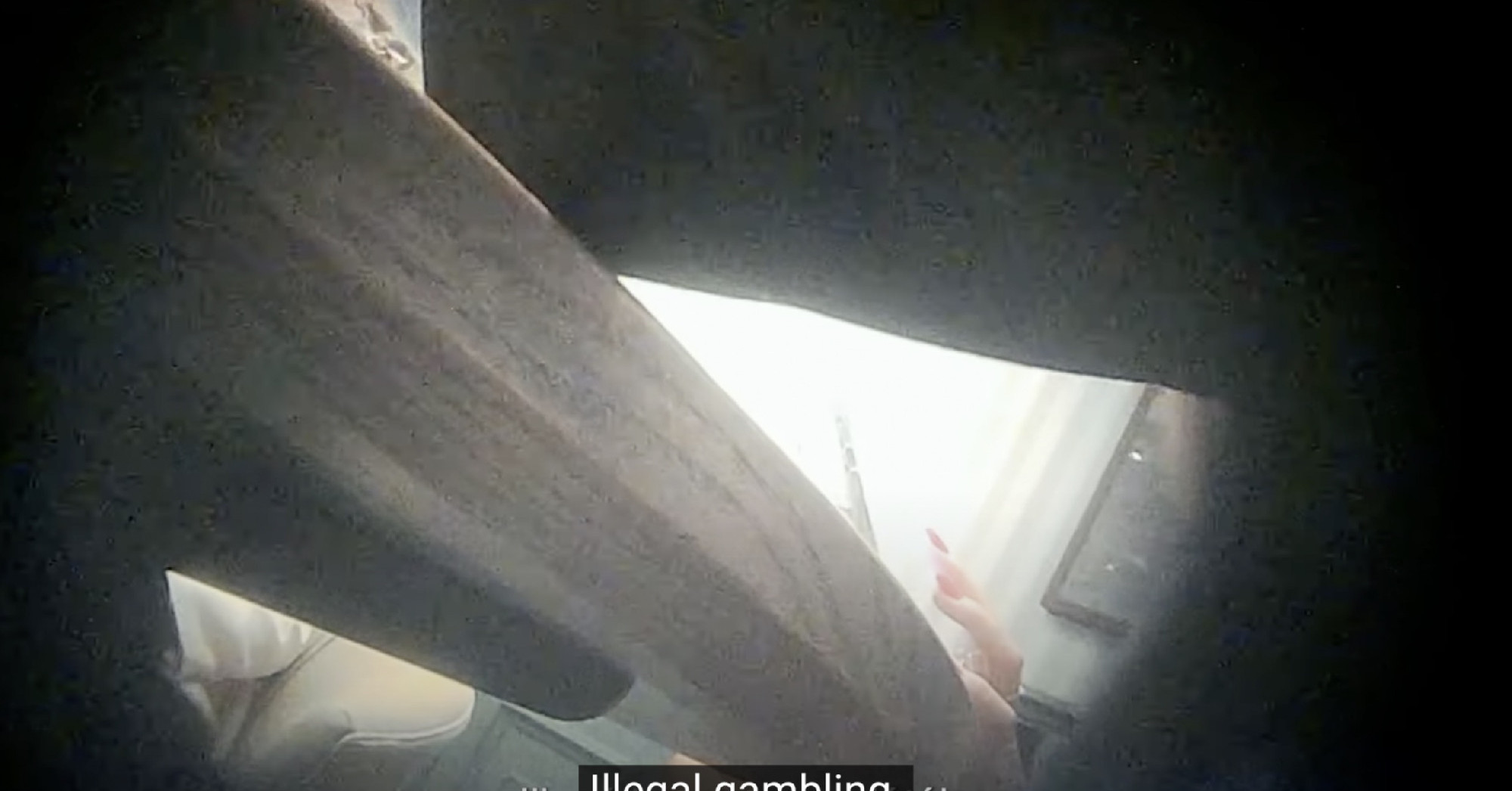 Hiába mondták kamerába, hogy illegális szerencsejáték zajlik, a rendőrség nem nyomoz