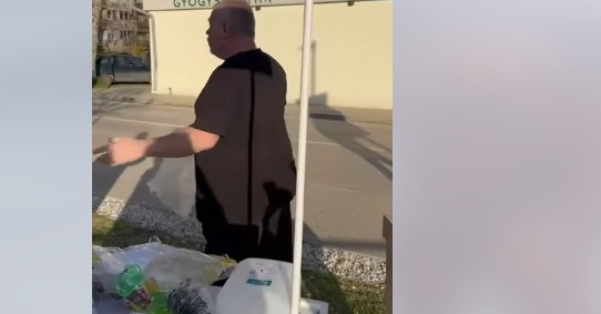 Most szemetet öntöttek a Tisza Párt pultjára