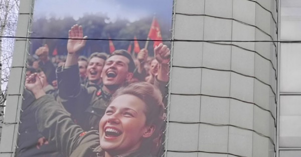 Hat ujja van a katonának az orosz állami molinón