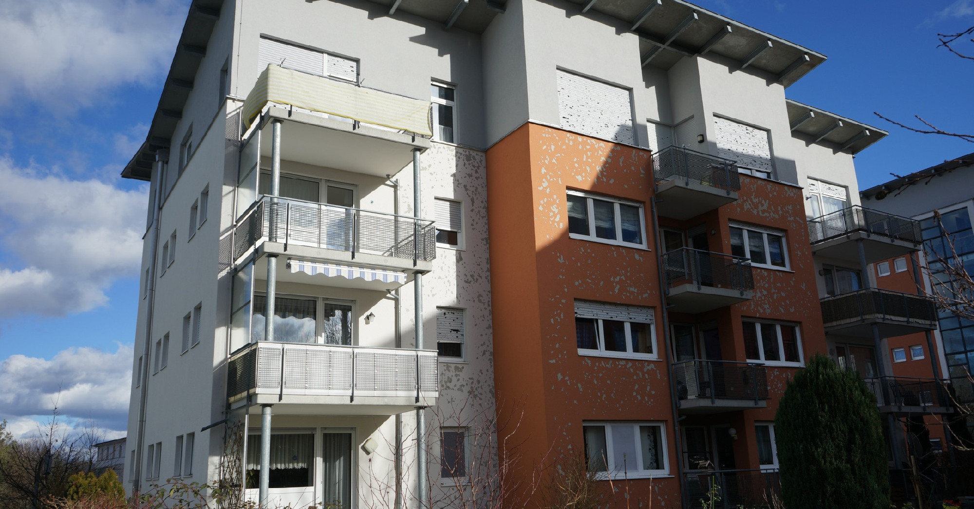 Új fejlesztéssel segíti a NAV a lakáskiadókat és az ingatlaneladókat