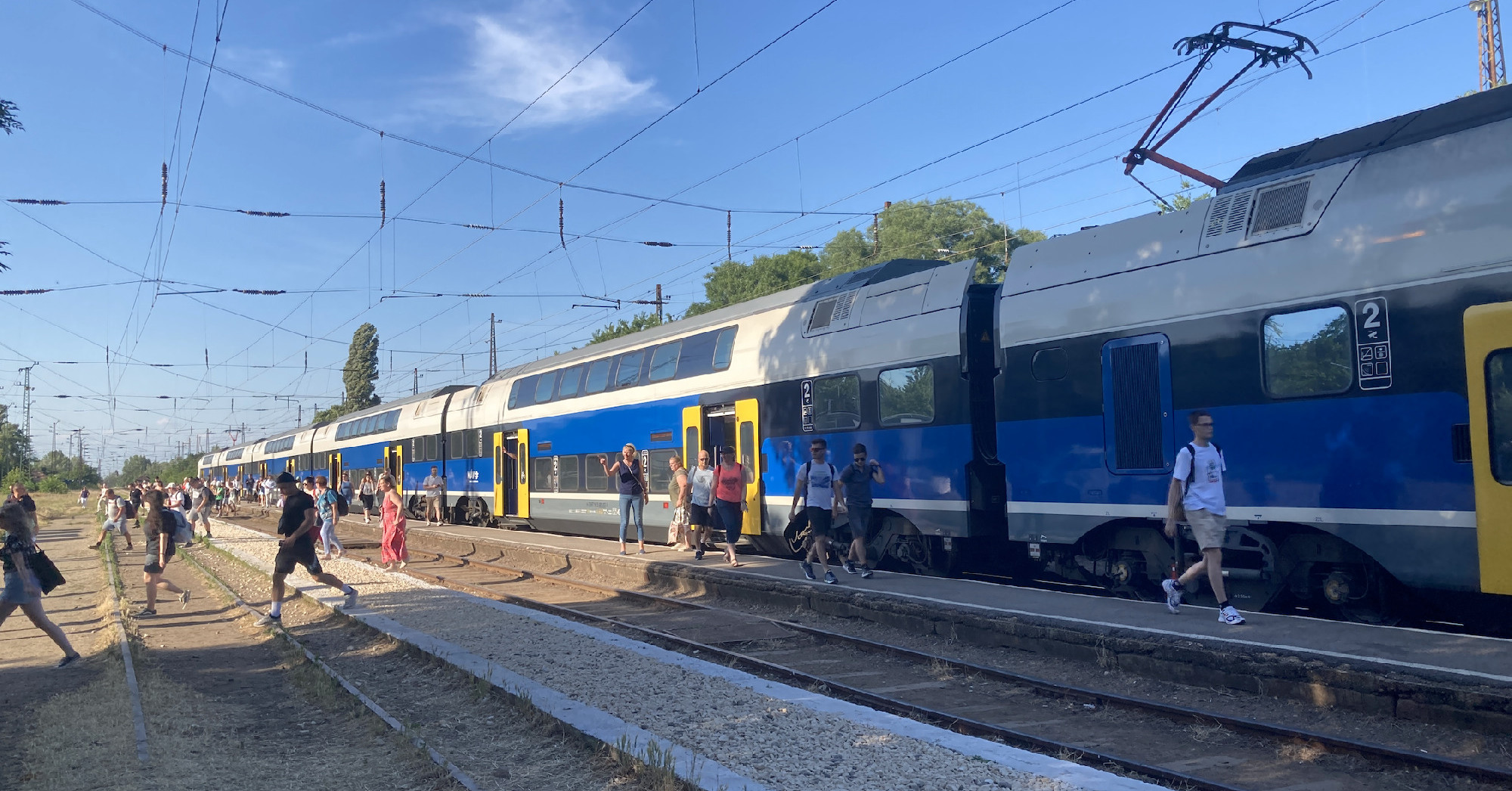 Vitézy szerint „balkáni viszonyok” fogadják az utasokat Rákospalota-Újpesten, a MÁV a BKK járataival is biztosítottnak gondolja a közlekedést a Nyugatiig