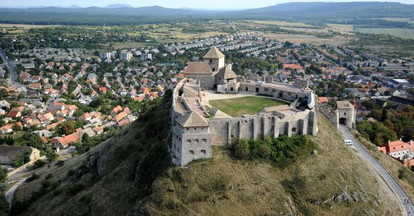 A Kúria elé kerül a sümegi polgármester-választás is