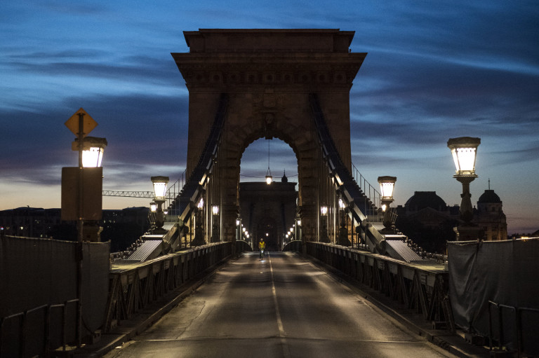Másfél évre elbúcsúzhatunk a Lánchídtól